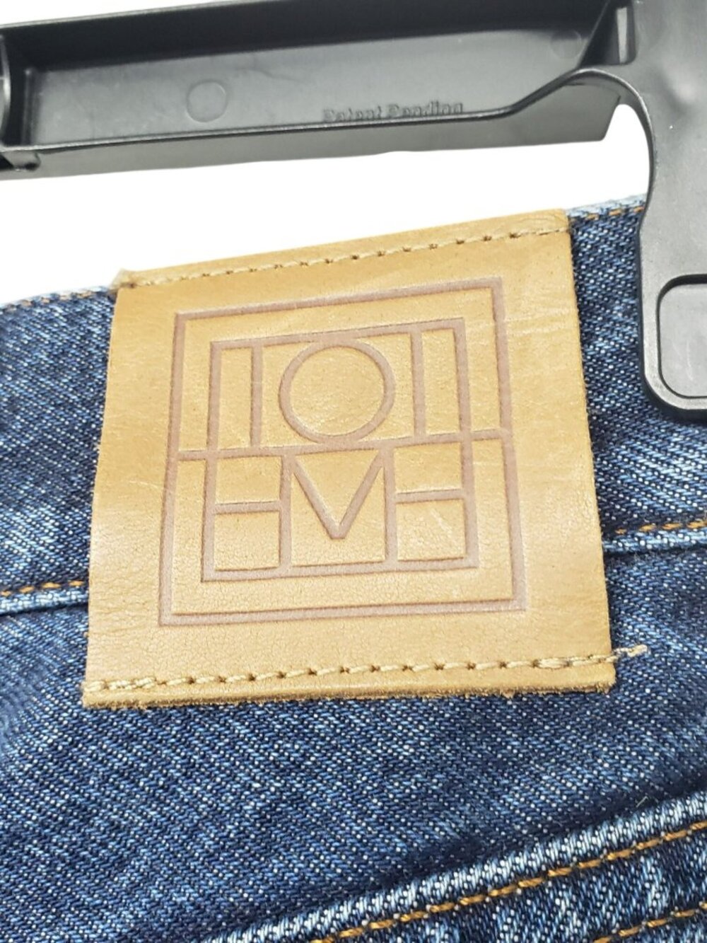 Toteme $360 Dark Wash Blue Tapered Leg Denim Jeans Womens 25 223-231-741 - Picture 10 of 14